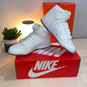 Womens Nike Dunk High Sz. 9